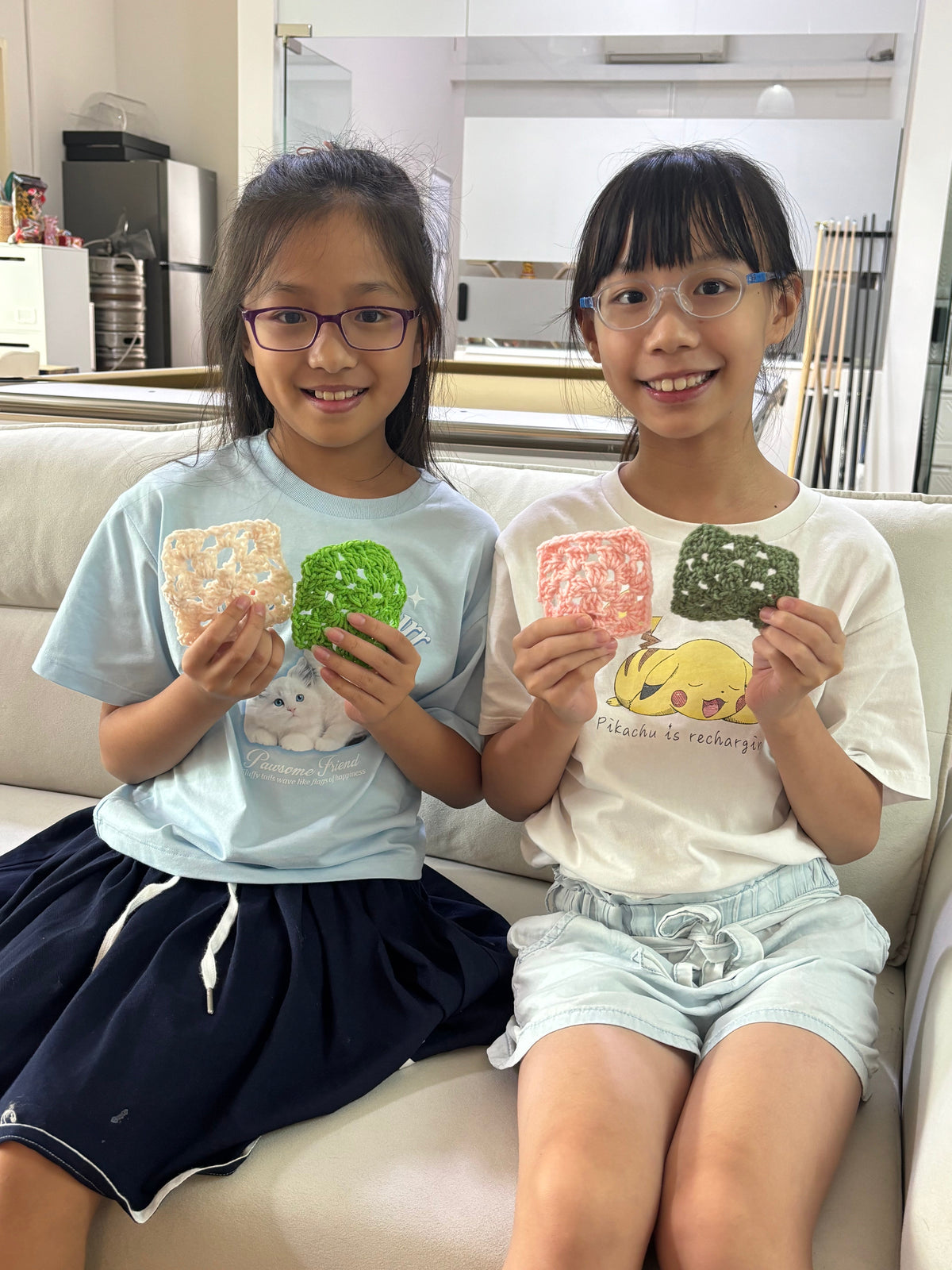 Bestie Goals: Two 9-Year-Olds Master the Super Tricky Classic Granny Square!