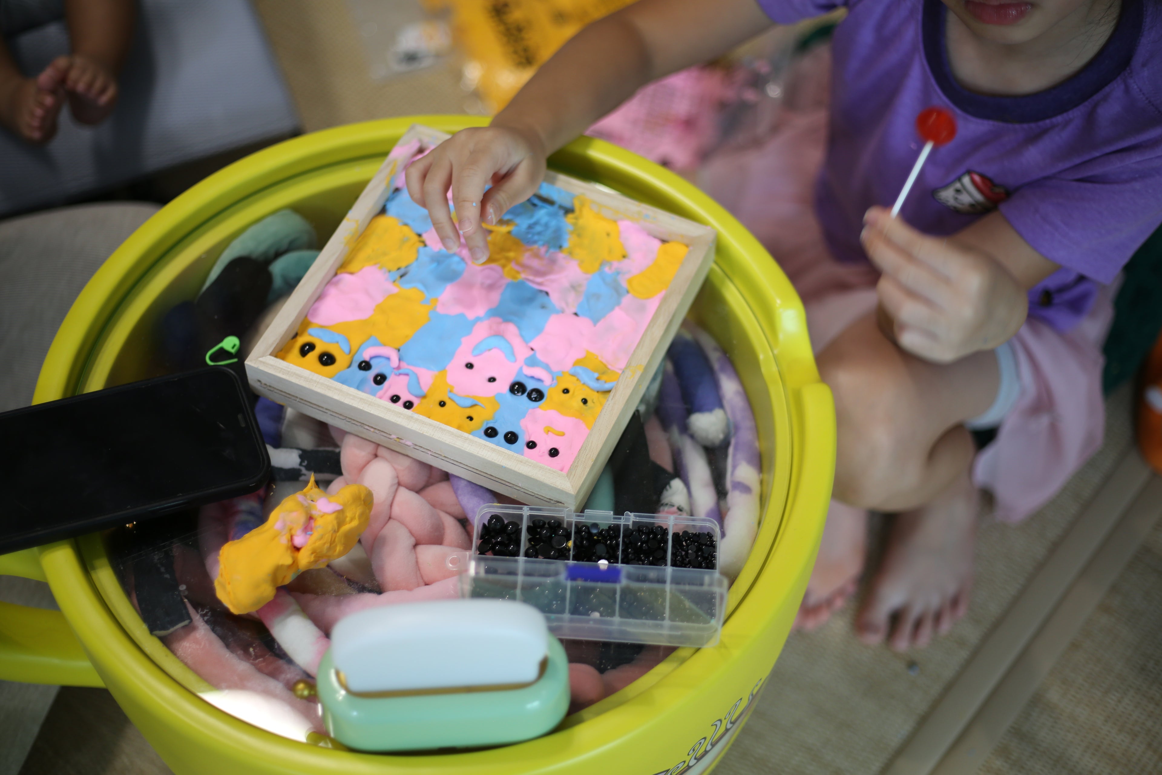 DIY Airclay Emotions on Frame